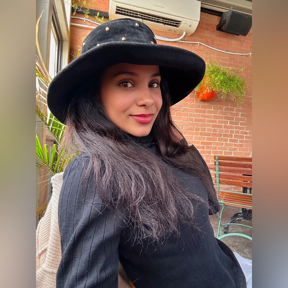 Meet your Posher, Charlotte